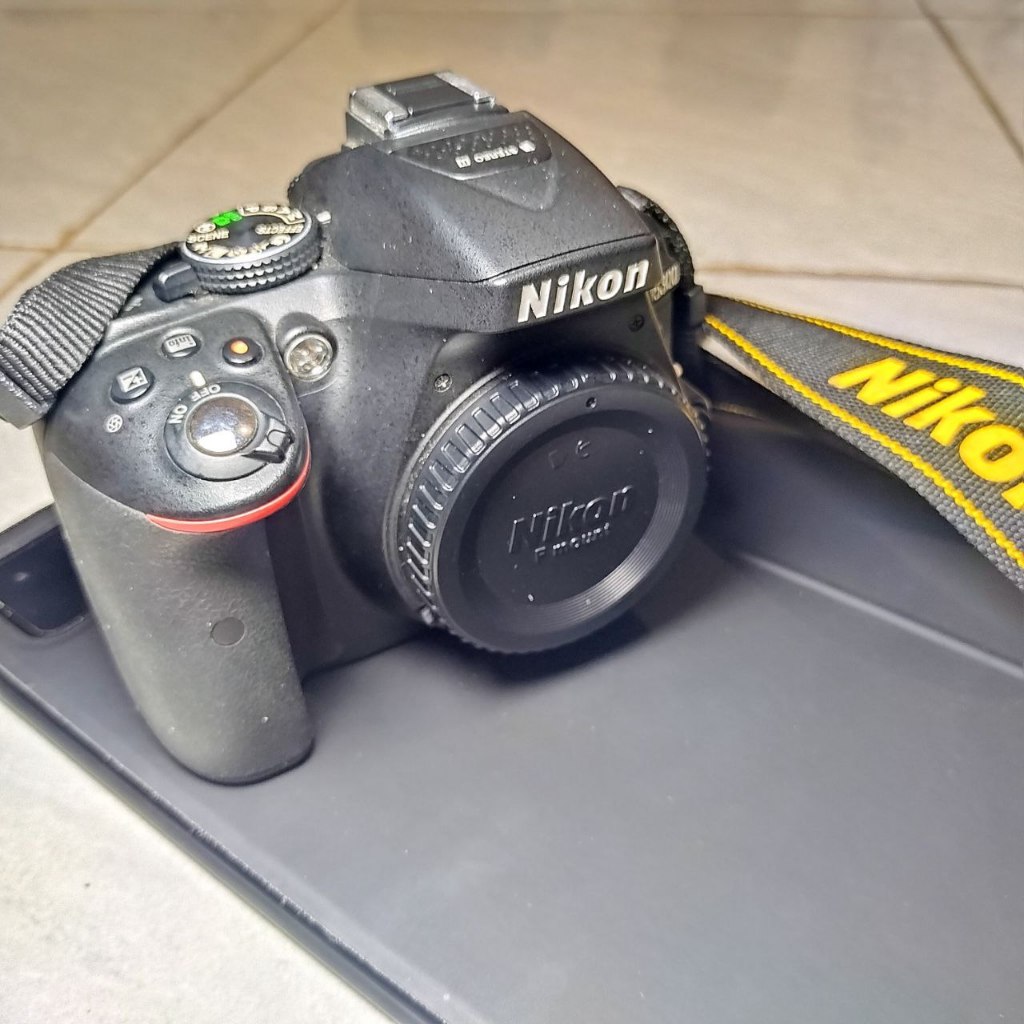 Nikon D5300 5300D DSLR (USED/BEKAS)