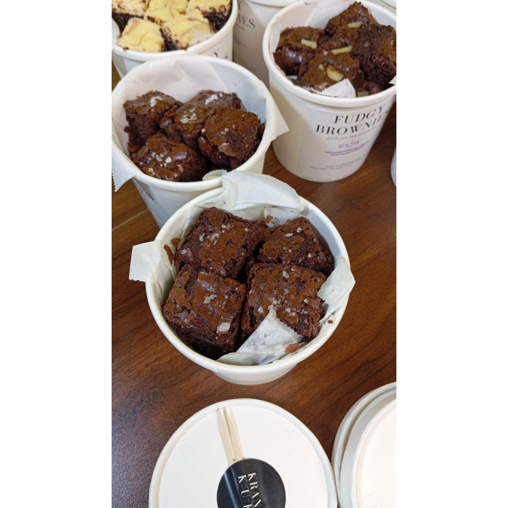 

Brownies Cube Maldon Seasalt By Kranci Kuki