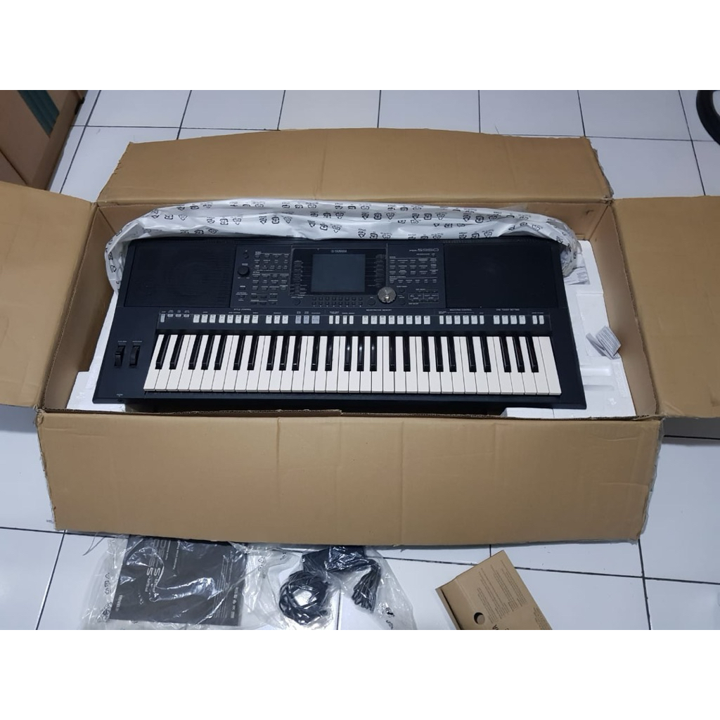 BARU HARGA BEKAS / BRAND NEW OUT BOX Keyboard Yamaha PSR-S950 ISTIMEWA Bukan Piano Second