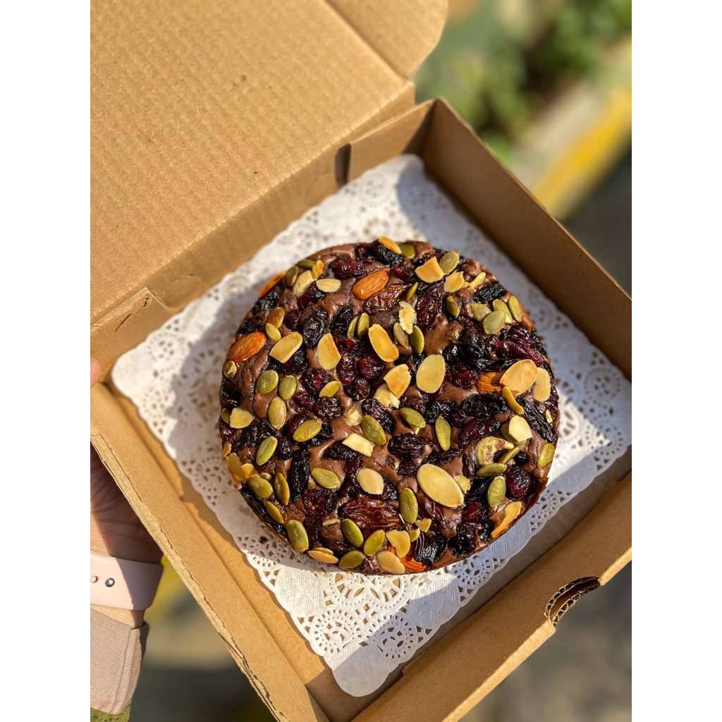 

brownies topping fruitnut size 16cm