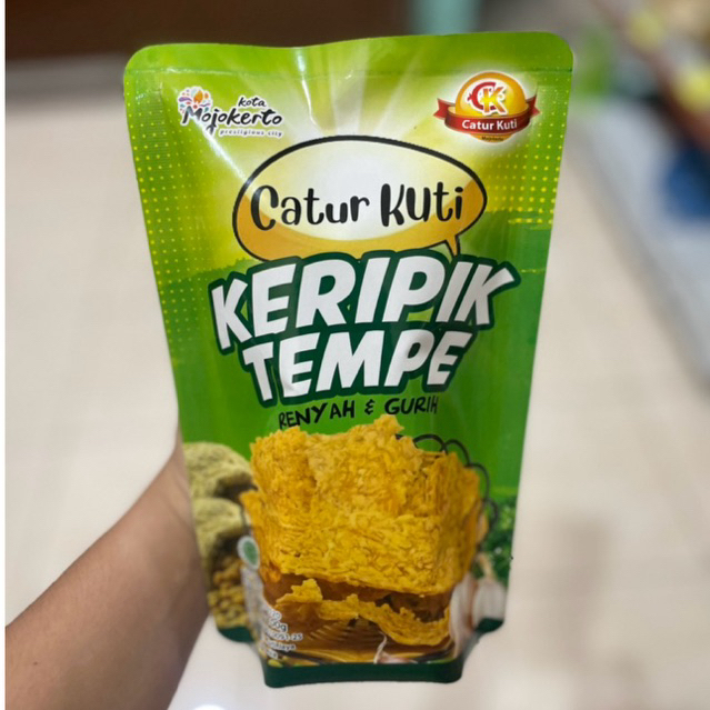 

KERIPIK TEMPE CATUR KUTI Crispy Enak Halal Tipis Gurih Kriuk Oleh Oleh Kota Mojokerto