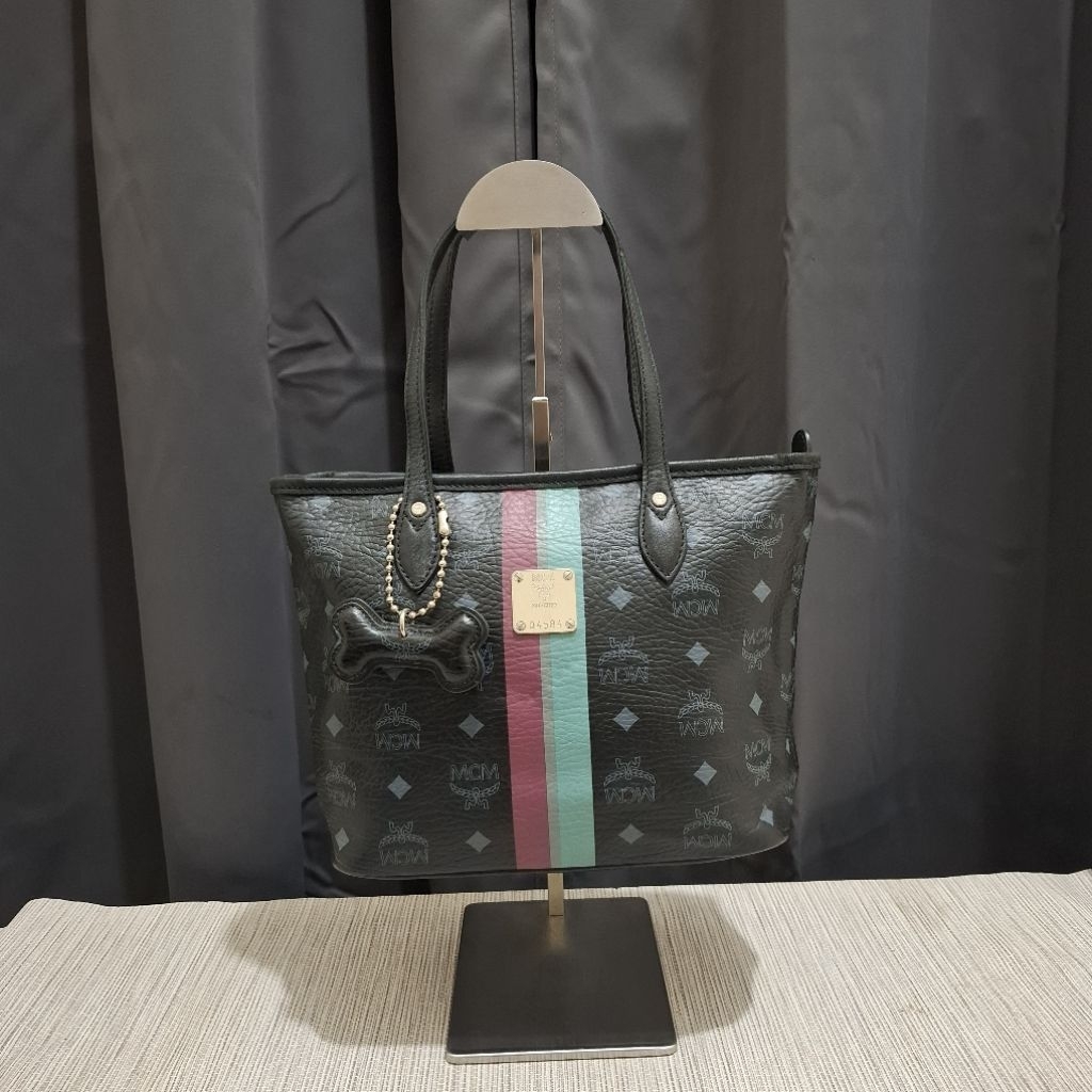 MCM Munchen Top Handle Bag Handbag Kulit Asli in Black