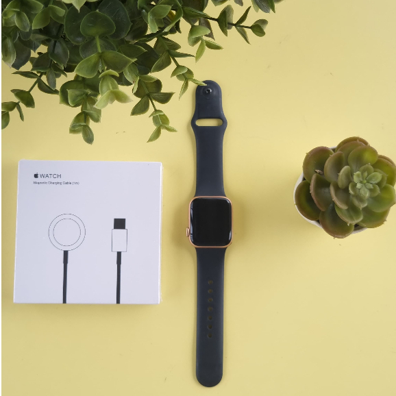 Apple watch SE 40mm second bekas mulus