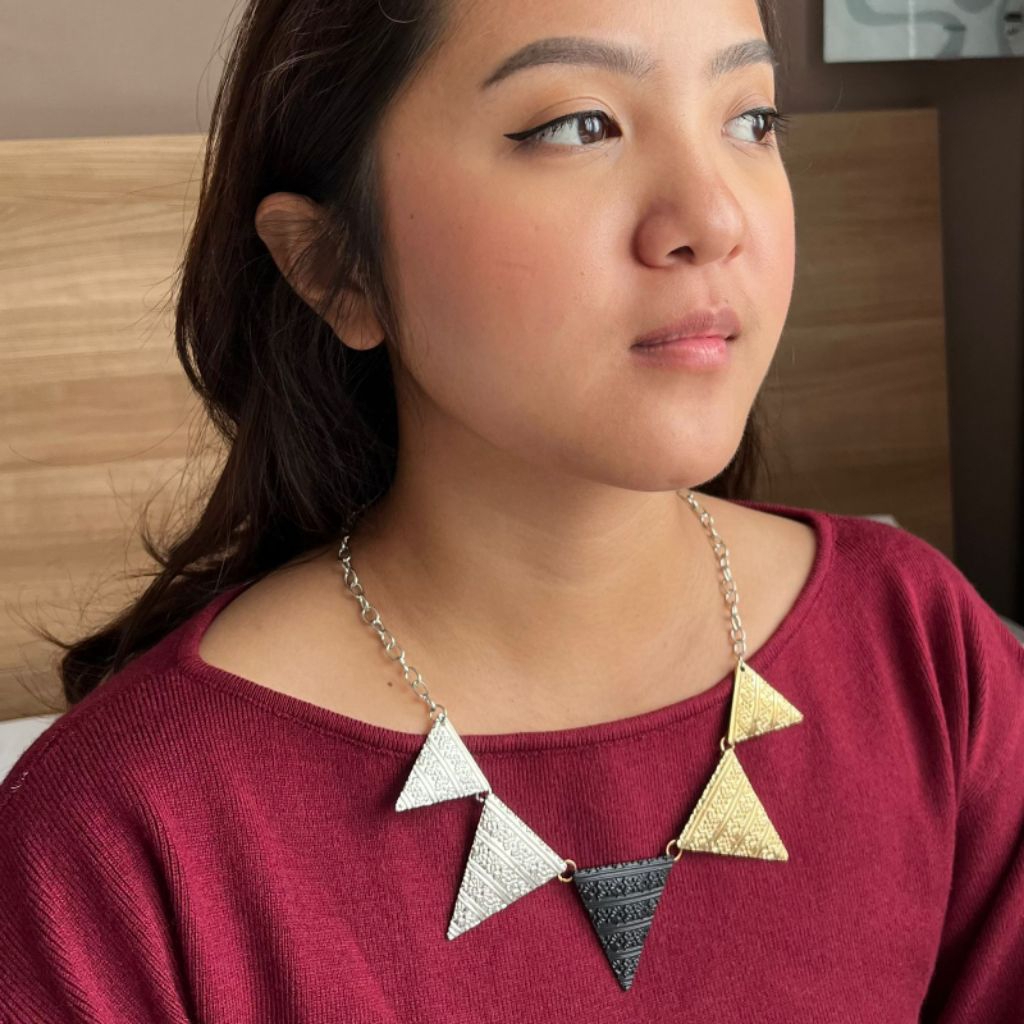 Aksesoris Wanita Murah Kalung Fashion Korea Warna Gold, Black & Silver.