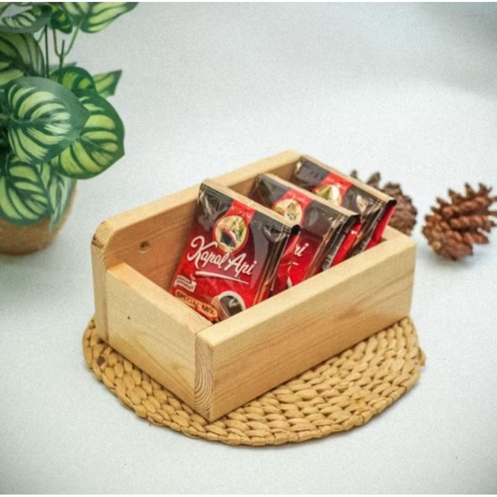 Rak kayu minimalis untuk kopi