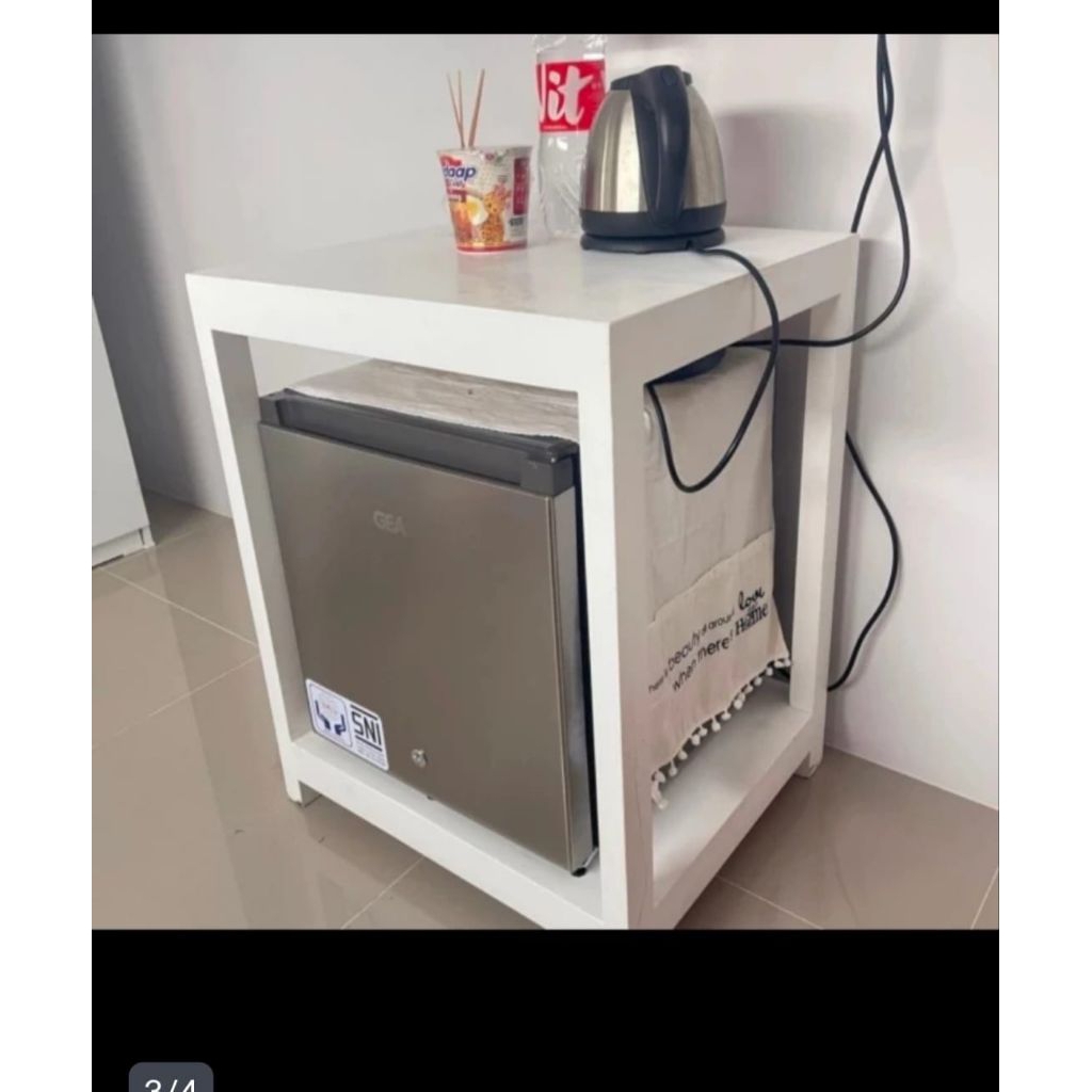 meja kulkas mini. meja kulkas 2 susun. meja kayu minimalis