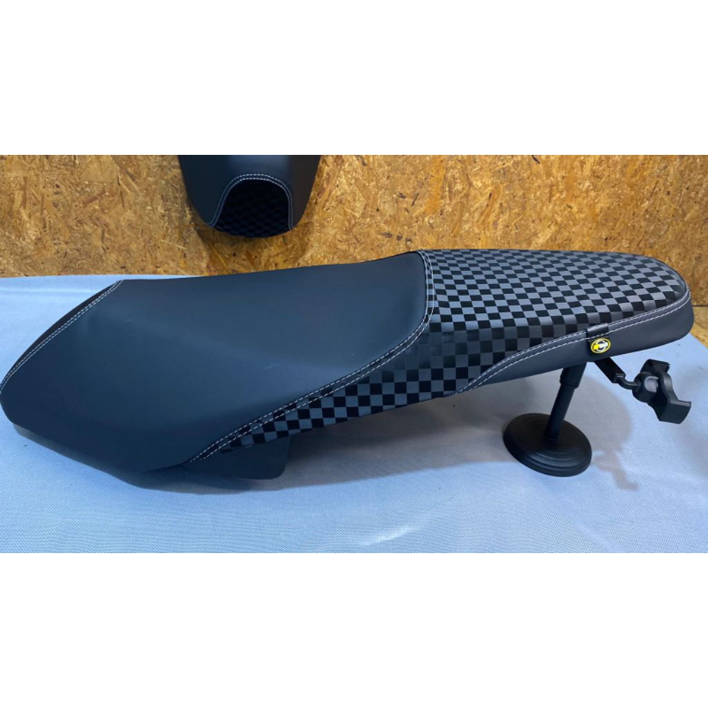 kulit jok/sarung jok motor kualitas premium motif NAPA halus mix CATUR 3D copy MB tech carera merk J