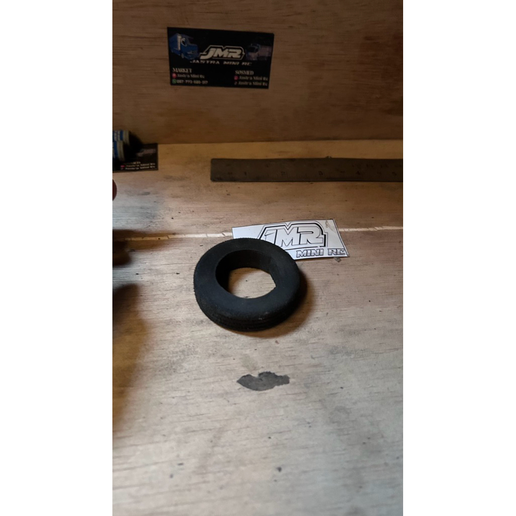 1biji ban truk plastik terbaru