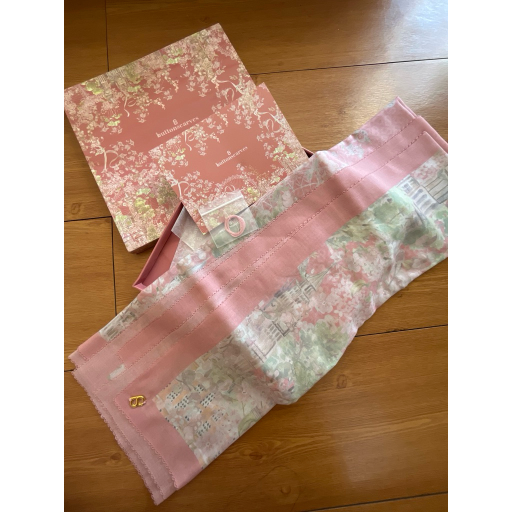 BUTTONSCARVES BRITISH