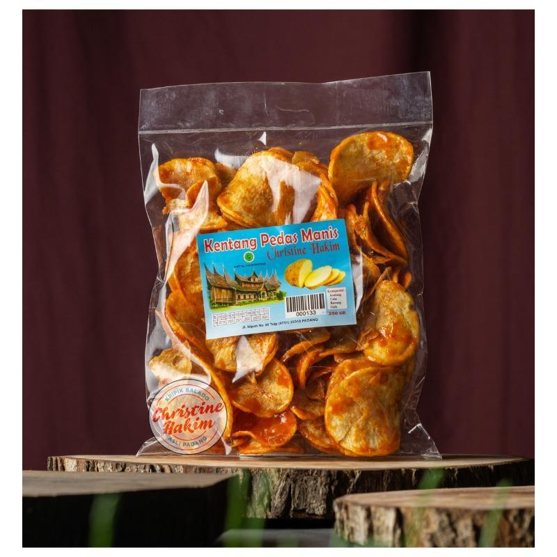 

Kripik Kentang Pedas Manis Christine Hakim 200 Gram Makanan Enak Pedes Gurih Cemilan Rumah