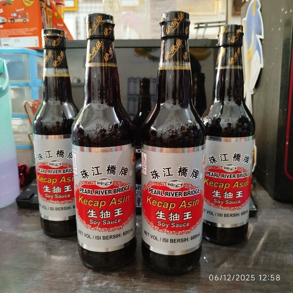 

Kecap Asin Pearl River Bridge Soy Sauce Premium 600ml