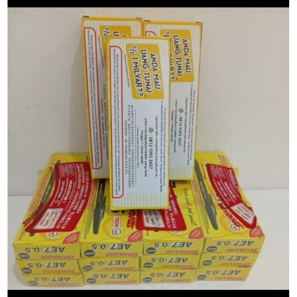 

pulpen STANDART AE07 0.5 HITAM harga perlusin 12pcs)