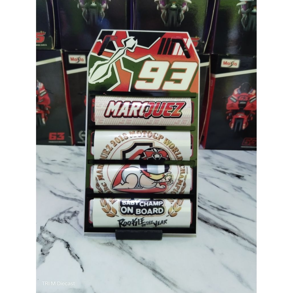 Miniatur pit board marc marquez world champion motogp 2013 skala 1:12
