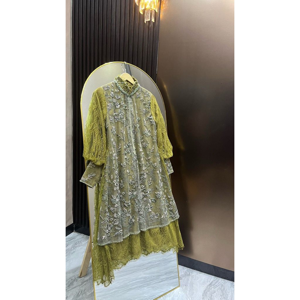 kebaya pesta INHA Gallery (Lacelook.id / ivory studio)