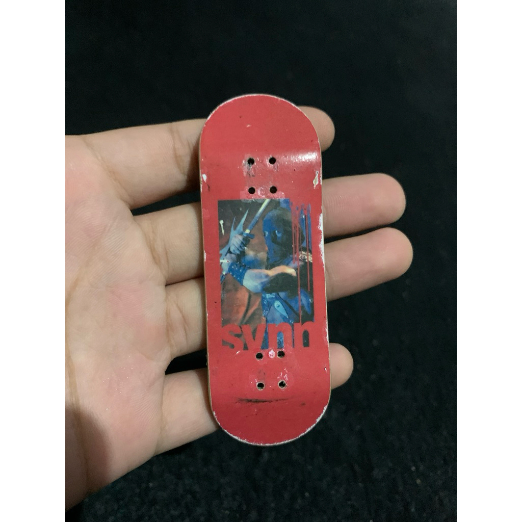 deck fingerboard second