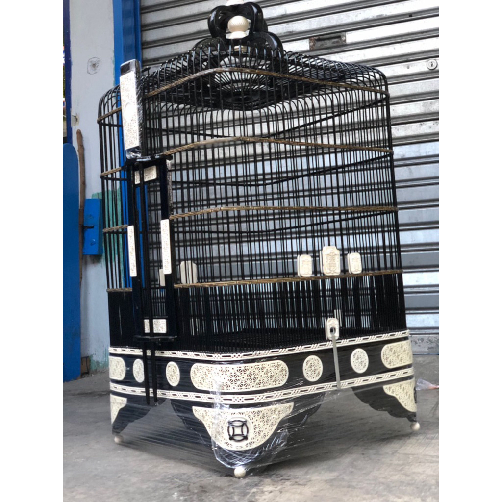 sangkar oval akrilik anis merah