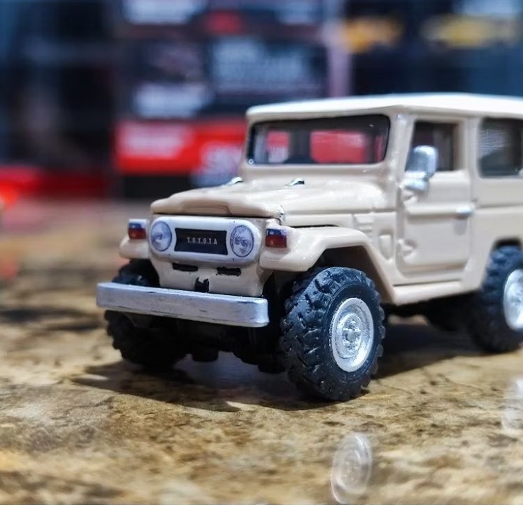Matchbox Land Cruiser Custom