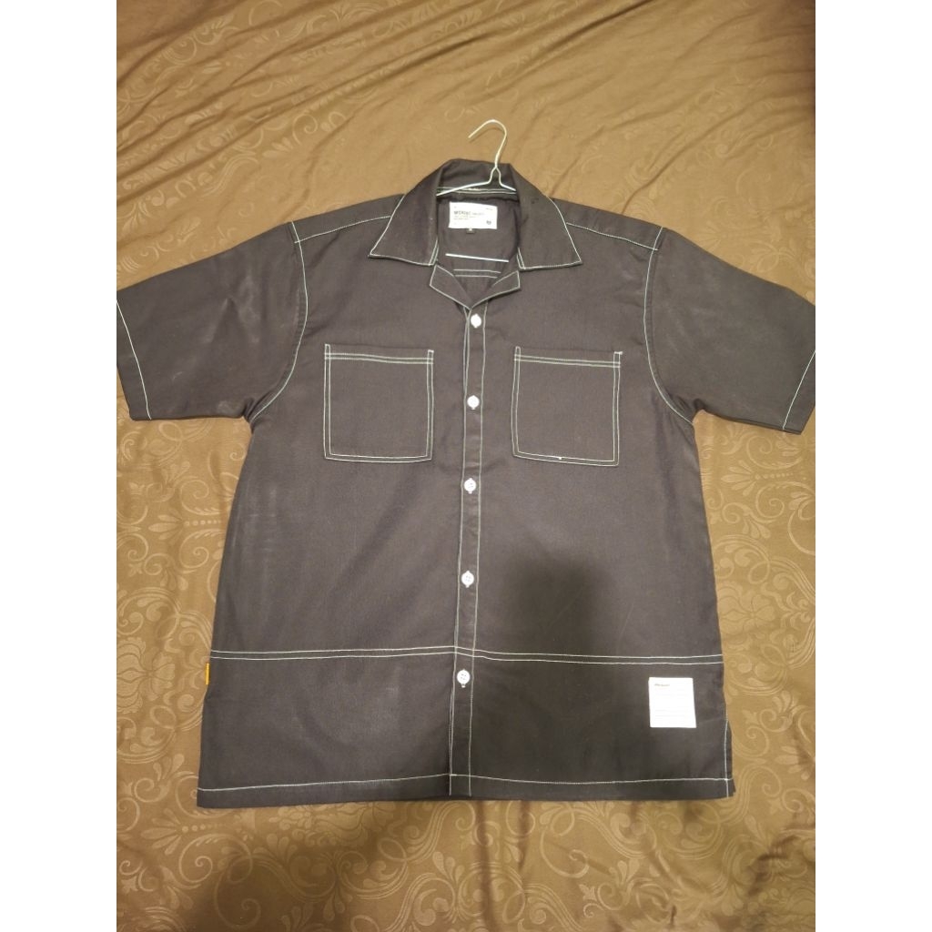 Kemeja hitam Mickout Project/preloved
