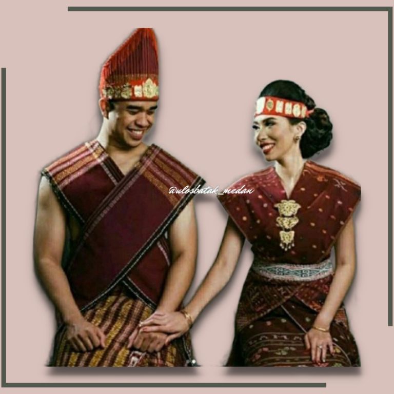 KODE I8J Pakaian Adat Batak Dewasa Ragihotang Sadum Merah Hitam Maroon Dari Kain Ulos Batak