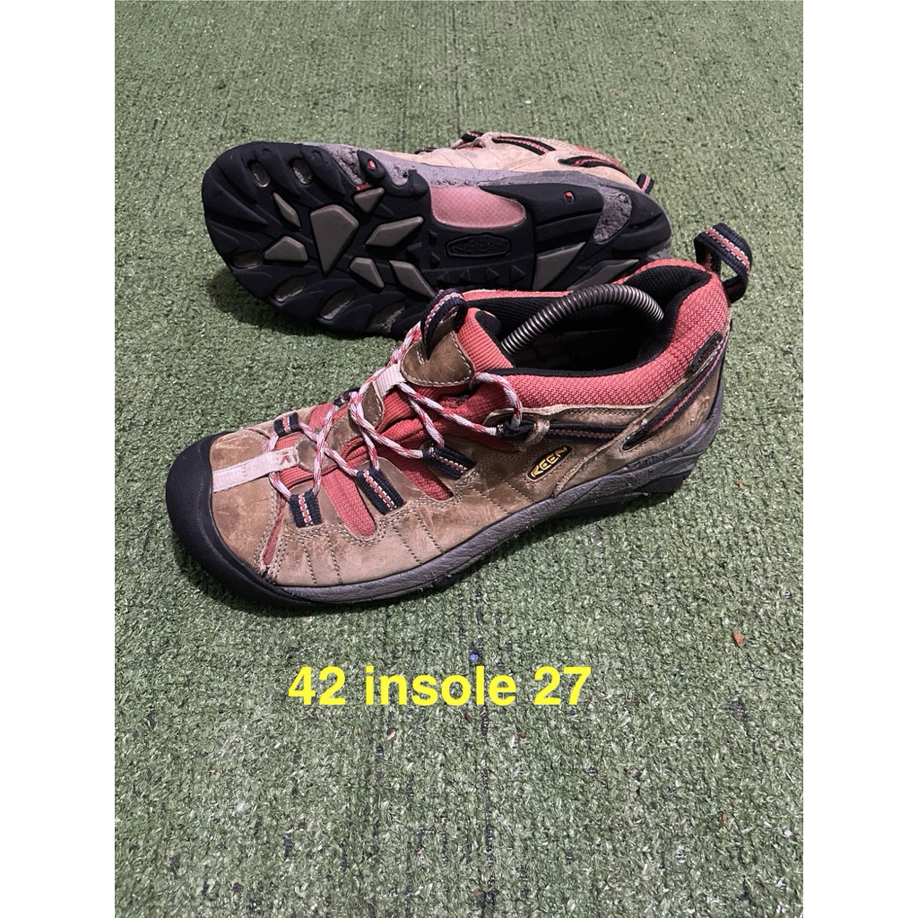 sepatu outdoor s42 keen
