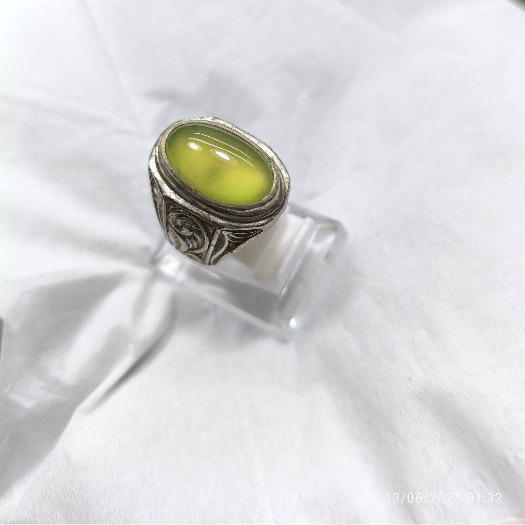 cicin batu akik pucuk pisang