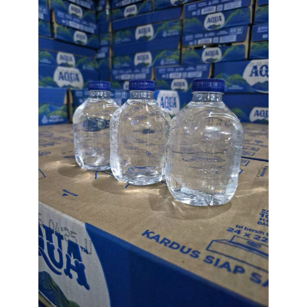 

Aqua cube 220ml x 24 botol