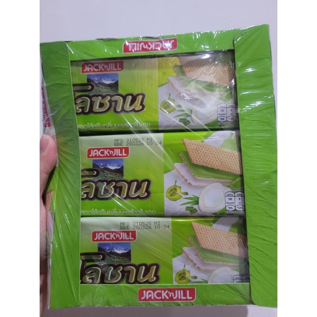 

Jack n Jill Wafer Filled With Cocoa Cream / Coconut Pandan