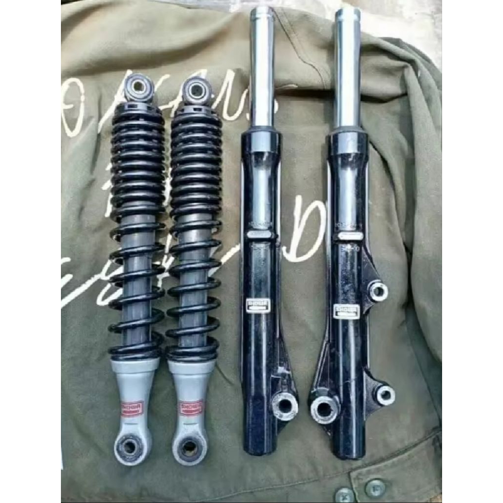 Shock depan belakang revo absolute blade revo fit asli original cabutan sepeda motor masih bagus