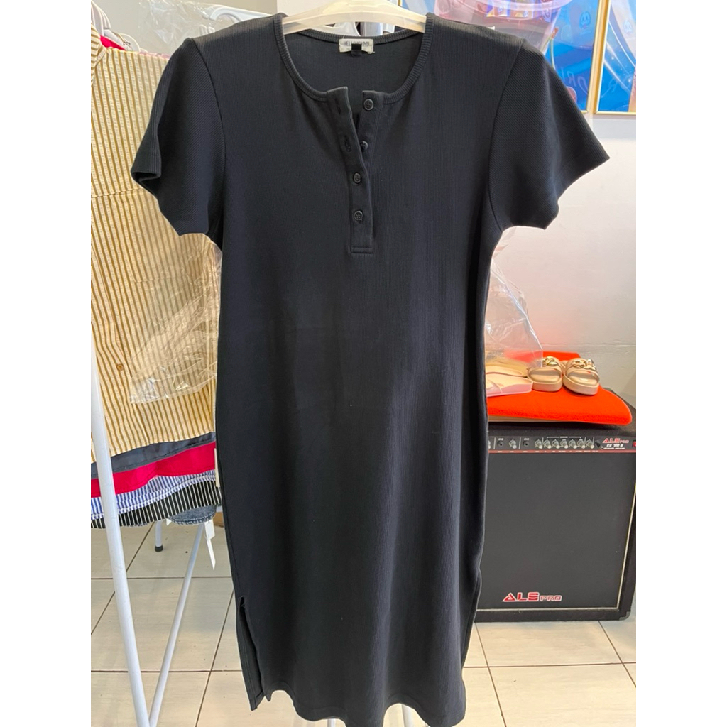 [PRELOVED] Dress Hitam Panjang HELLOMOMMY