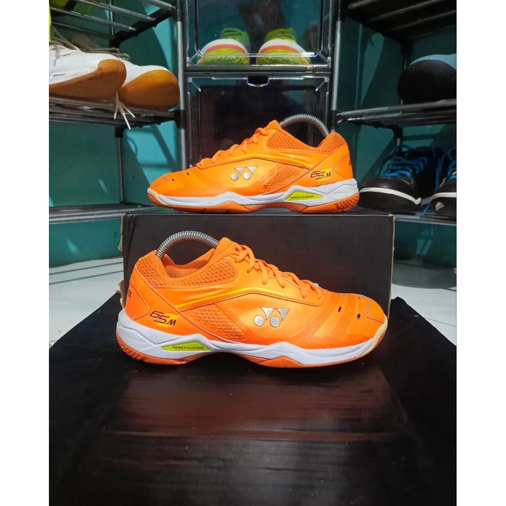 Yonex SHB 65Zm Kento Momota Series