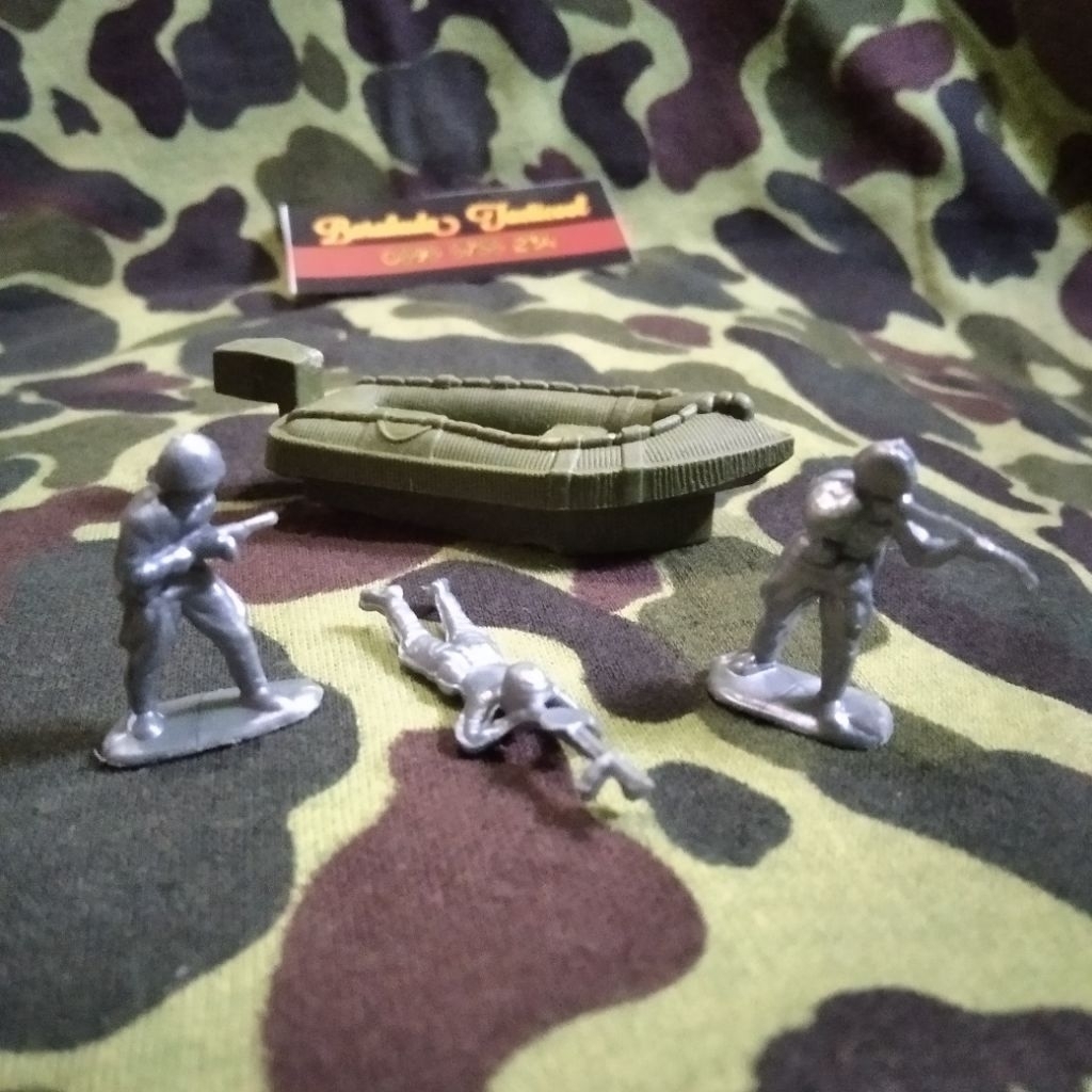 Miniatur Tentara Jadul Perahu Karet Tentara Silver Mainan Jadul Tentaraan
