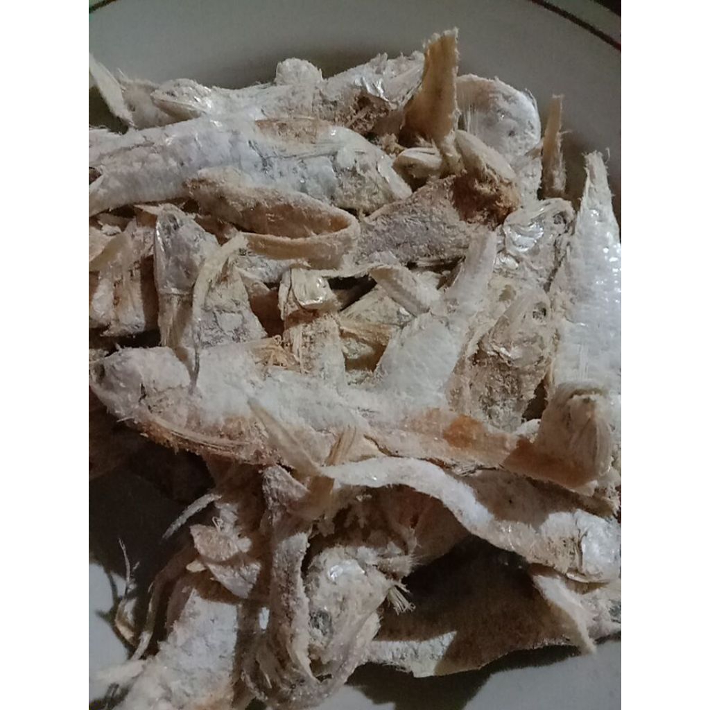 

ikan asin bulu ayam/jlantir kemasan 250 gram
