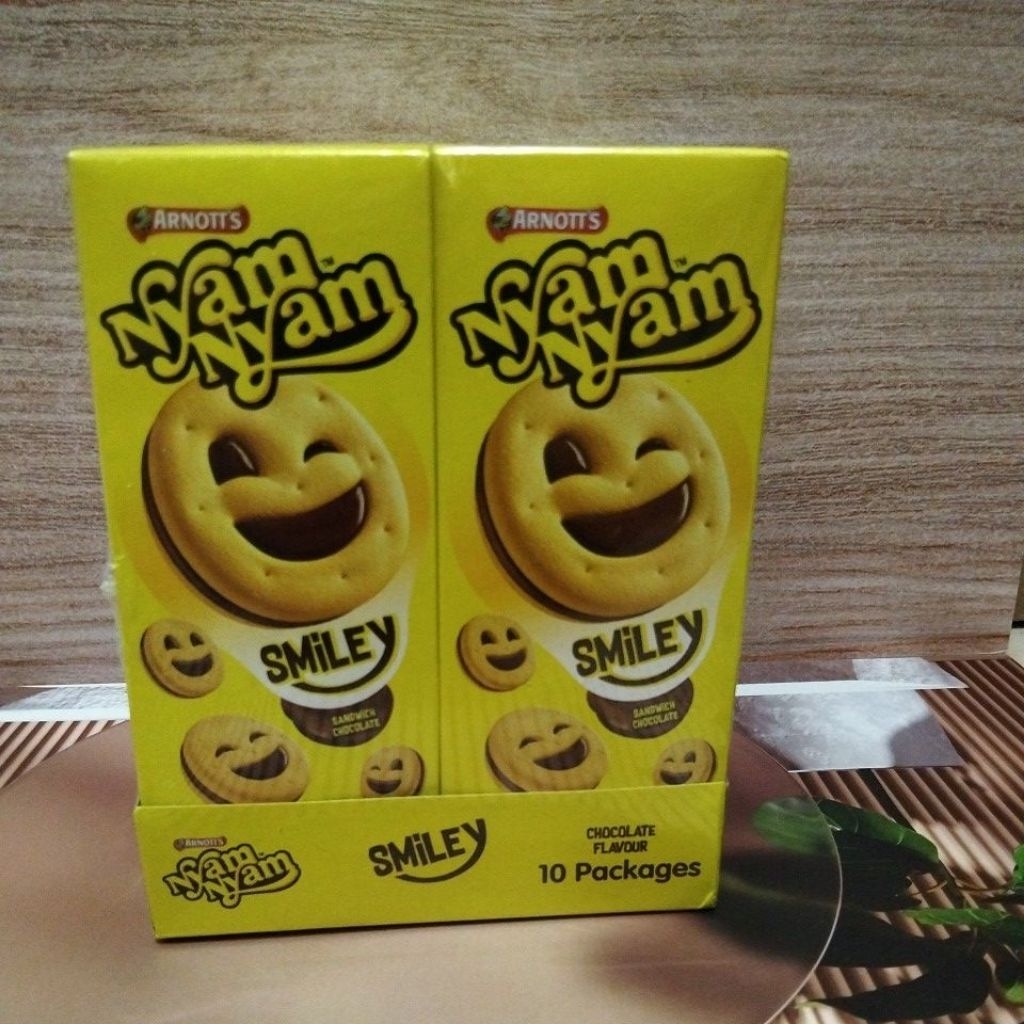 

NyamNyam Smiley /chocolate Flavour ( isi 10 pack)