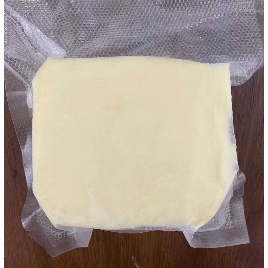 

Keju Eurial Mozarella Cheese Rep 1kg - Gosend/Grab Only!!!