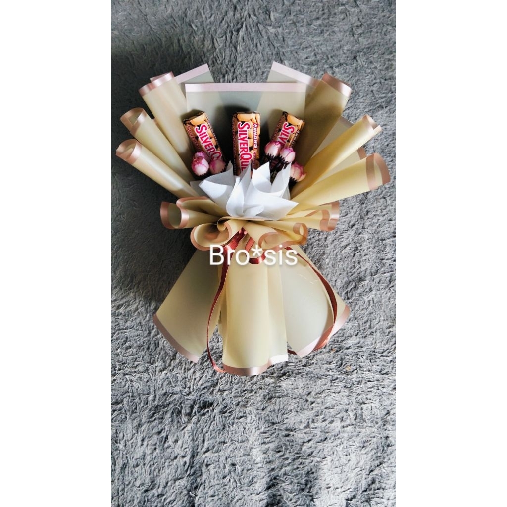 

Bucket coklat silverqueen, bucket snack