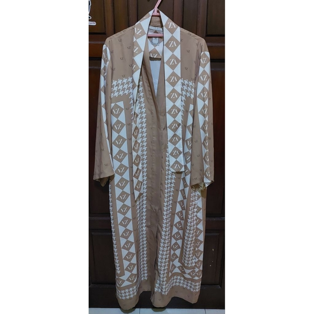 VZ Monogram Lady Abaya