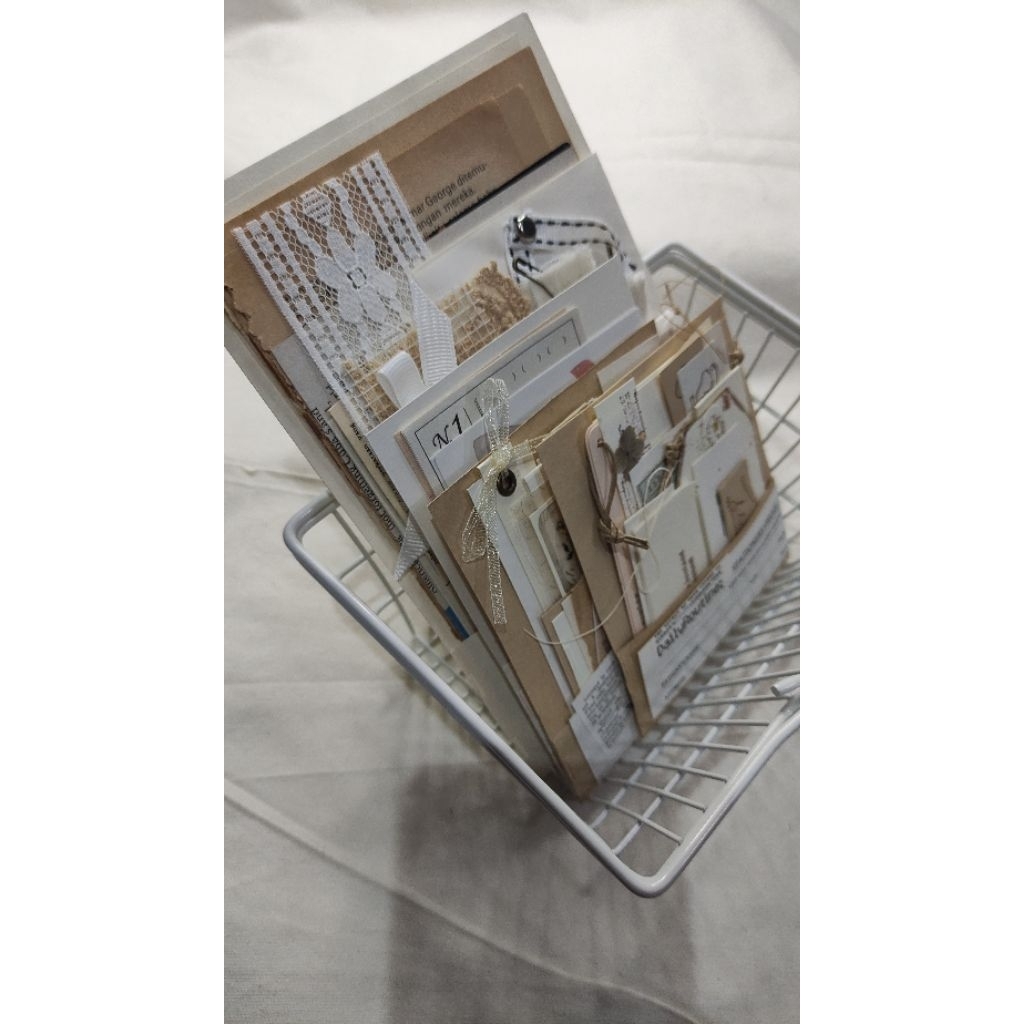 

paper bundle plus stamp kak yoan