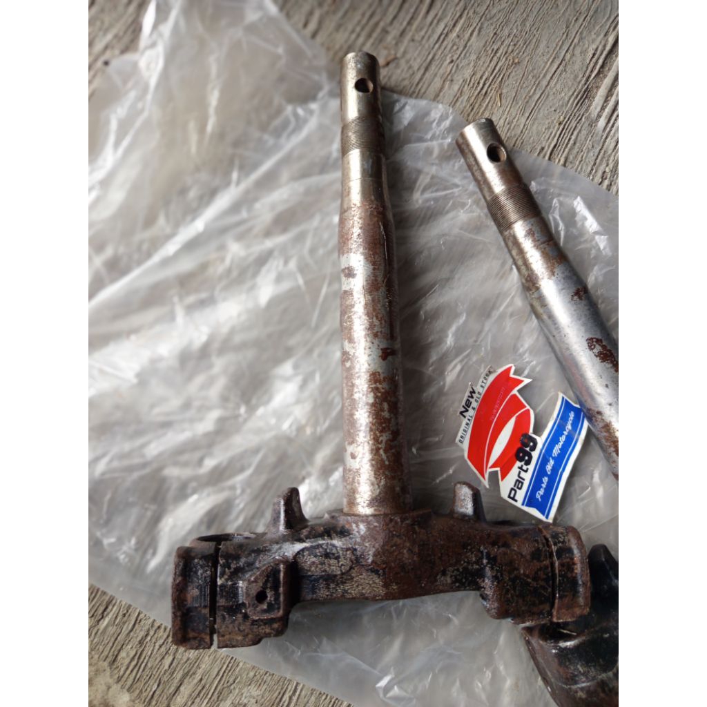 segitiga bawah fork shock shockbleker sokbleker depan honda beat karbu pertama gen 1