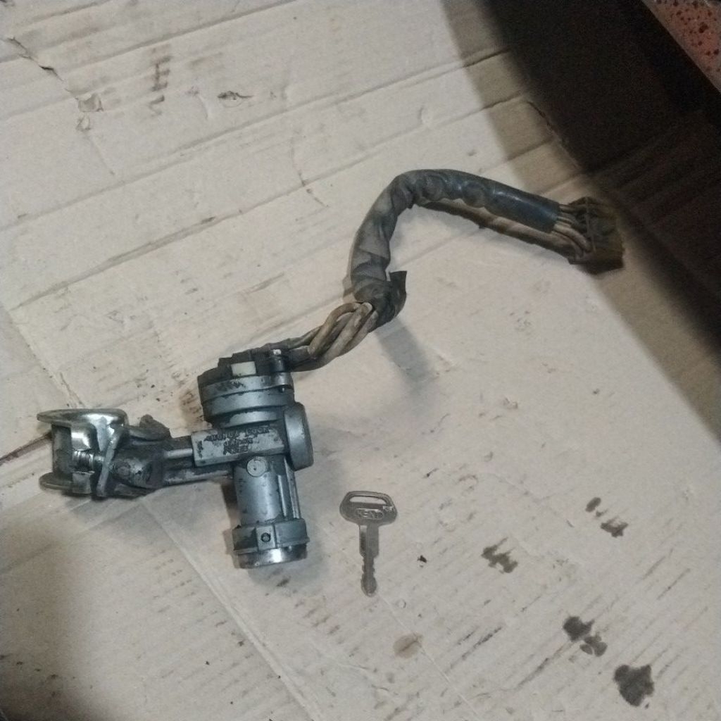 KUNCI KONTAK SET HONDA CRV GEN 1 COPOTAN