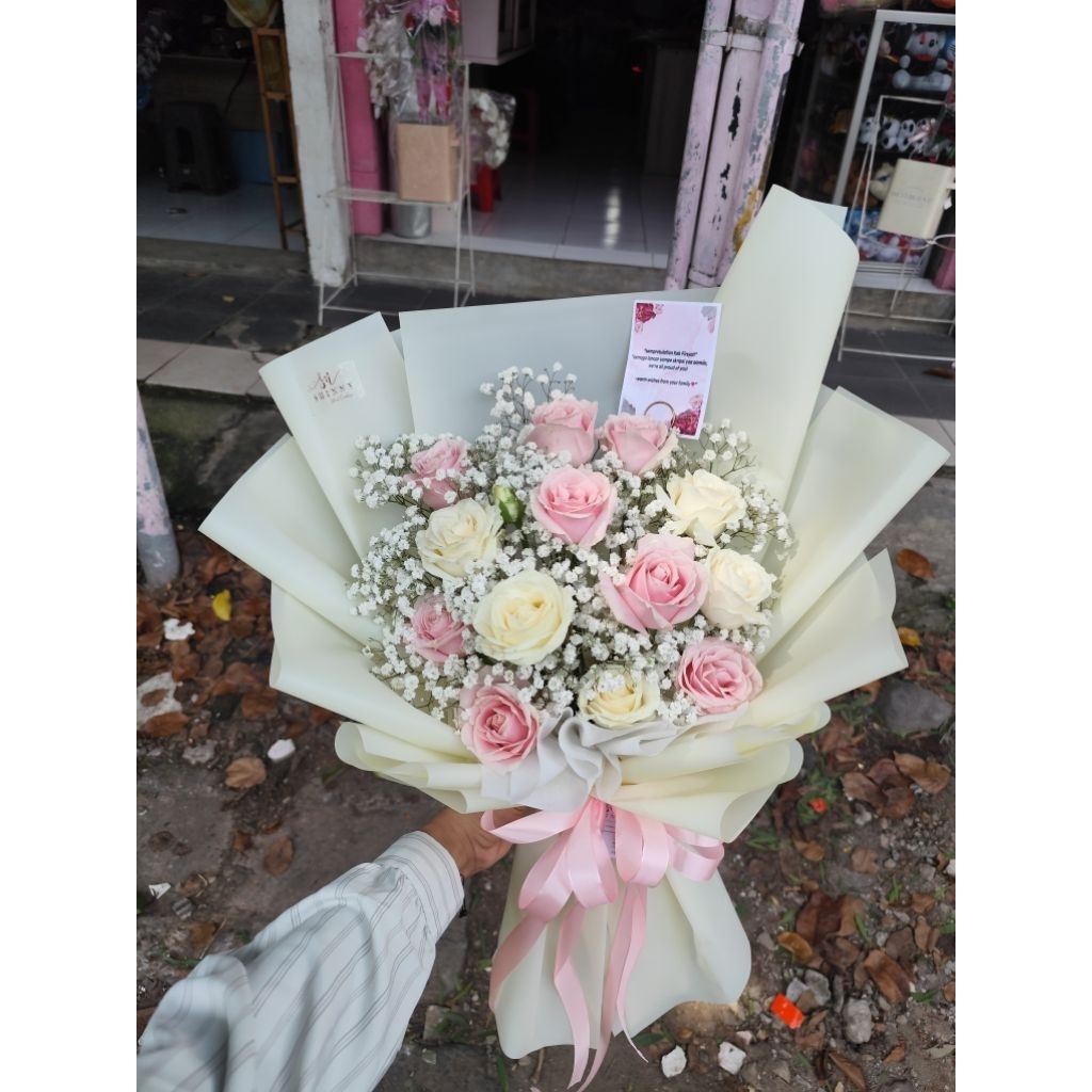 Bouquet Bunga Mawar Fresh Flowers/Bunga Segar Surabaya/Bunga Asli/Bouquet Murah Surabaya