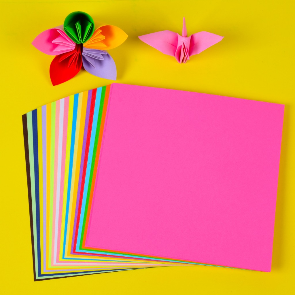 

Kertas origami / kertas lipat motif polos