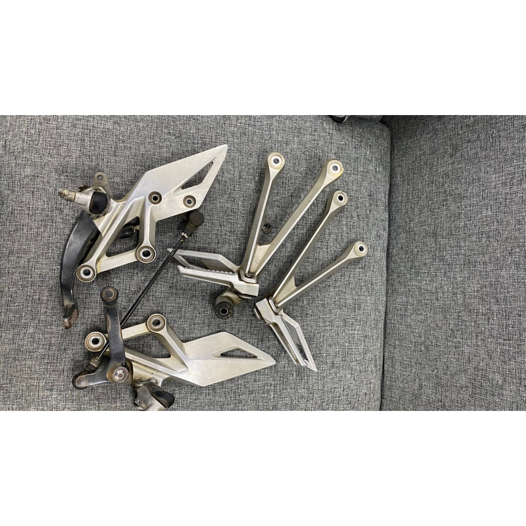 Ori footstep set depan belakang 2nd cbr 150r k45g k45n k45r cbr facelift led step depan step belakan