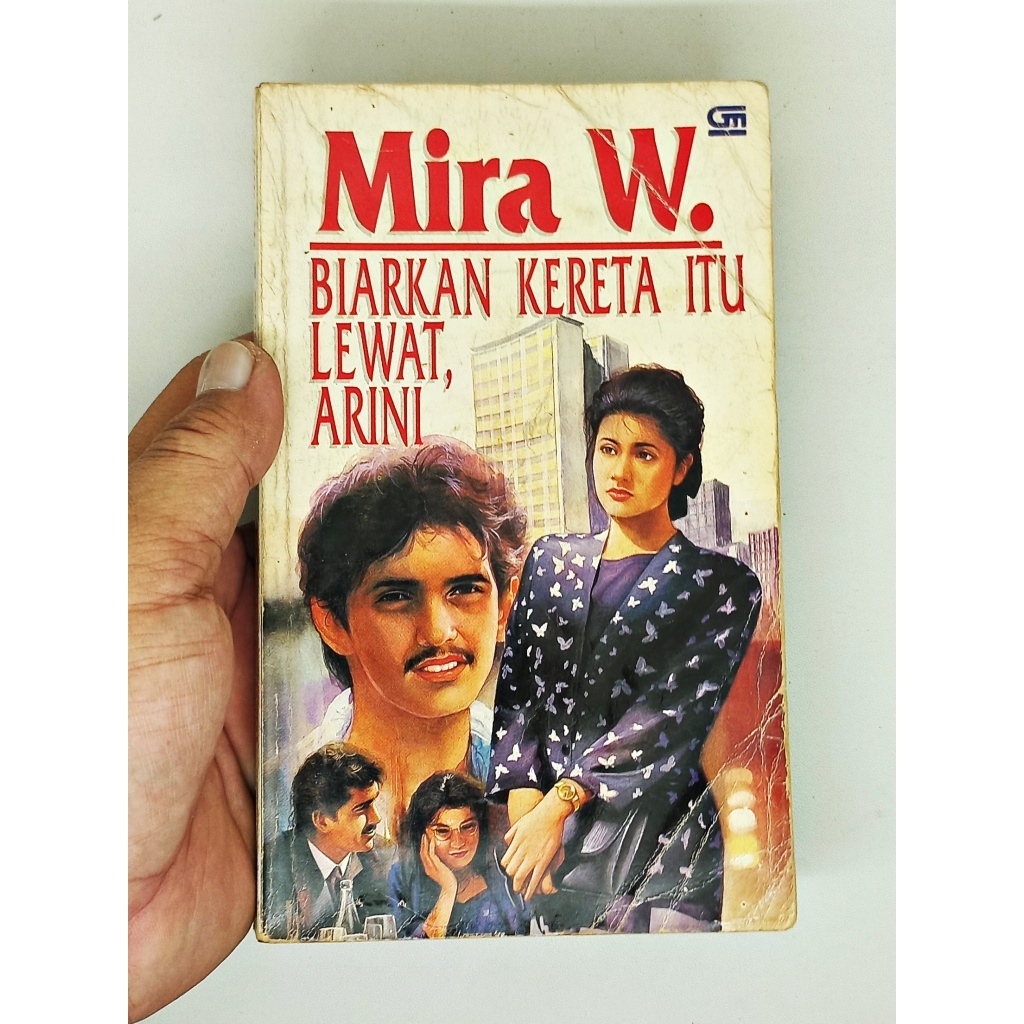 Biarkan Kereta Itu Lewat Arini - Mira W.