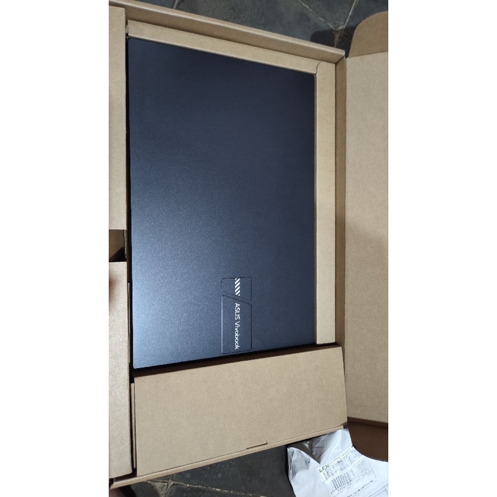 Laptop Asus Vivobook i5