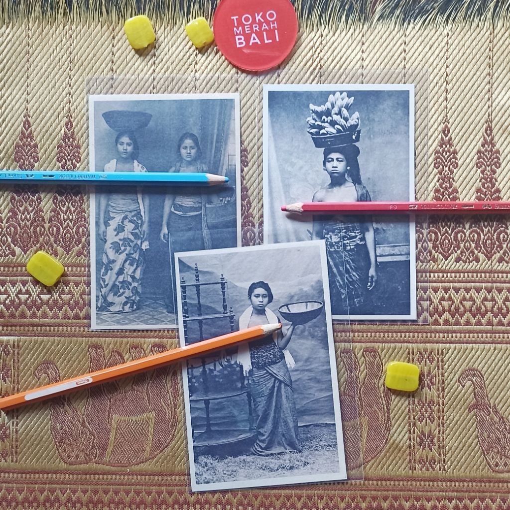 

Paket kartu pos foto studio perempuan Bali masa Hindia Belanda NOS PPC postcard foto Tropenmuseum