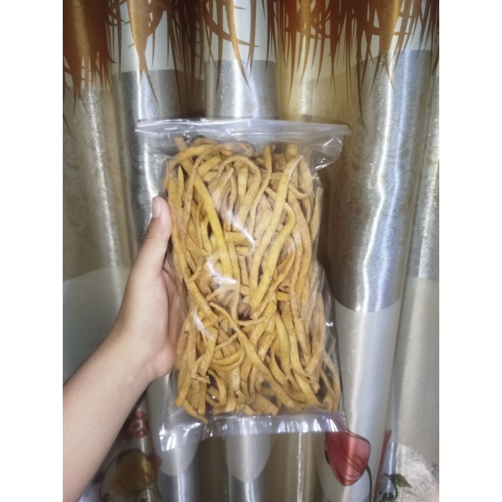 

cemilan sistrik/stik ori/sistik ori/sistik pedas/stik pedas