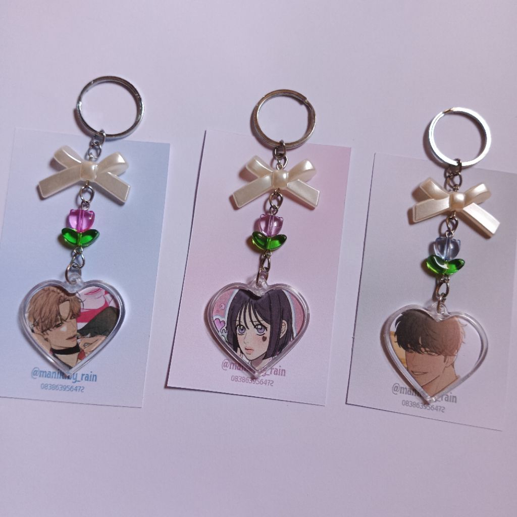 GANTUNGAN KUNCI FOTO KEYCHAIN BAGCHARM OPERATION TRUE LOVE MANHWA WEBTOON BEAD MANIK