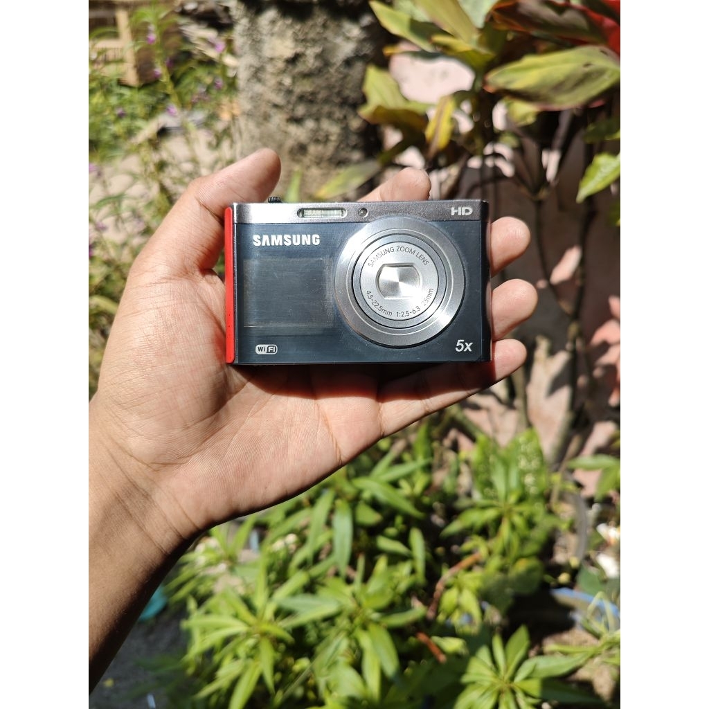 Digicam Samsung Dual LCD (DV300f)