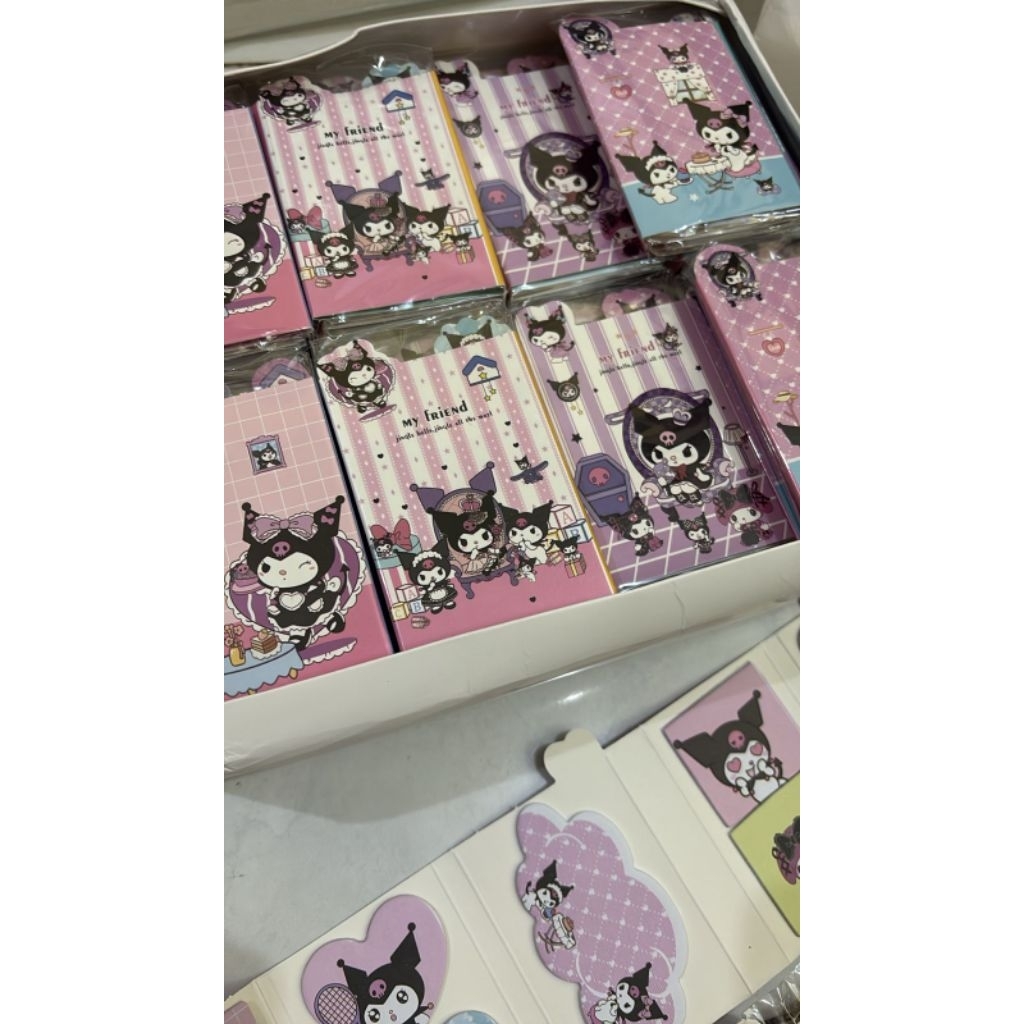 

1 BOX STICKY NOTE KUROMI ISI 40