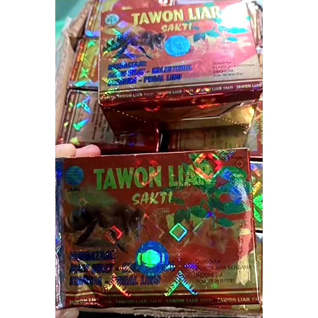 

kotak snack makanan motif kotak warna merah isi 20